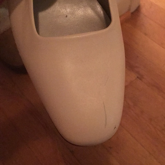 Talbots Heels - Picture 2 of 2